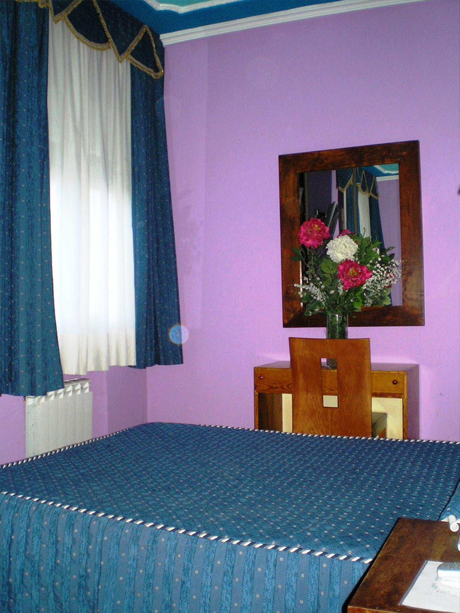 Auto Check In Hotel Las Nieves Jaca Exterior foto